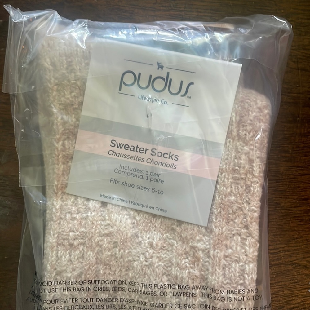 Pudus sweater socks